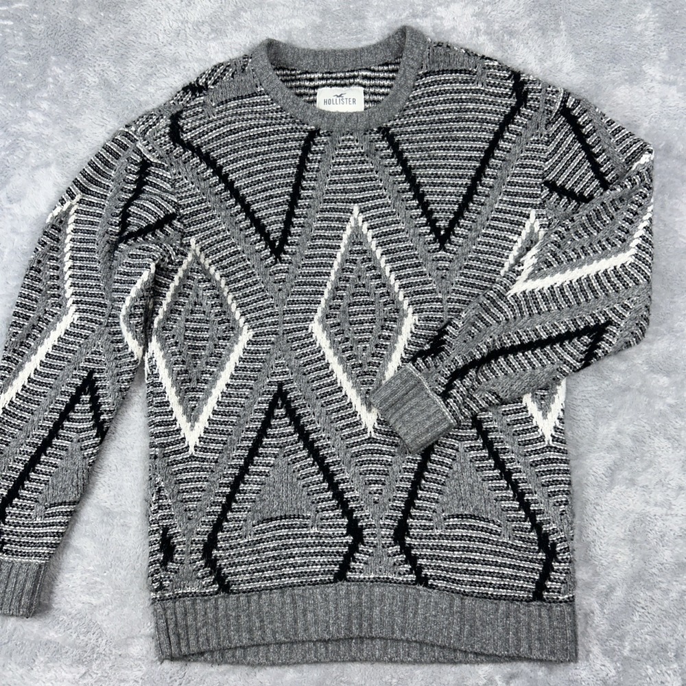Hollister Men's Sweater Size Large Relaxed 3D Textured Crew Neck Gray